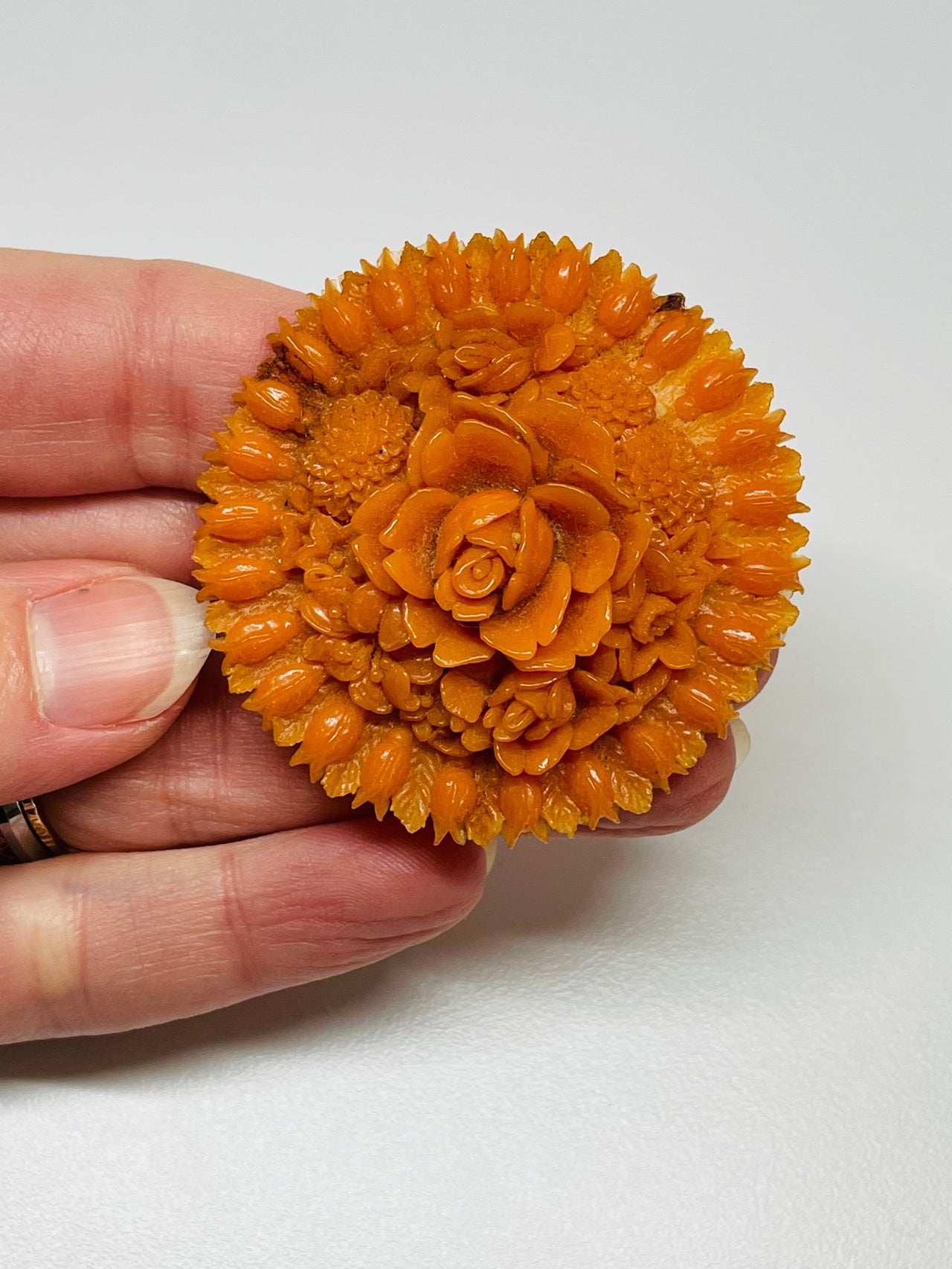 Coral Carved Flower Brooch Devil's Details 