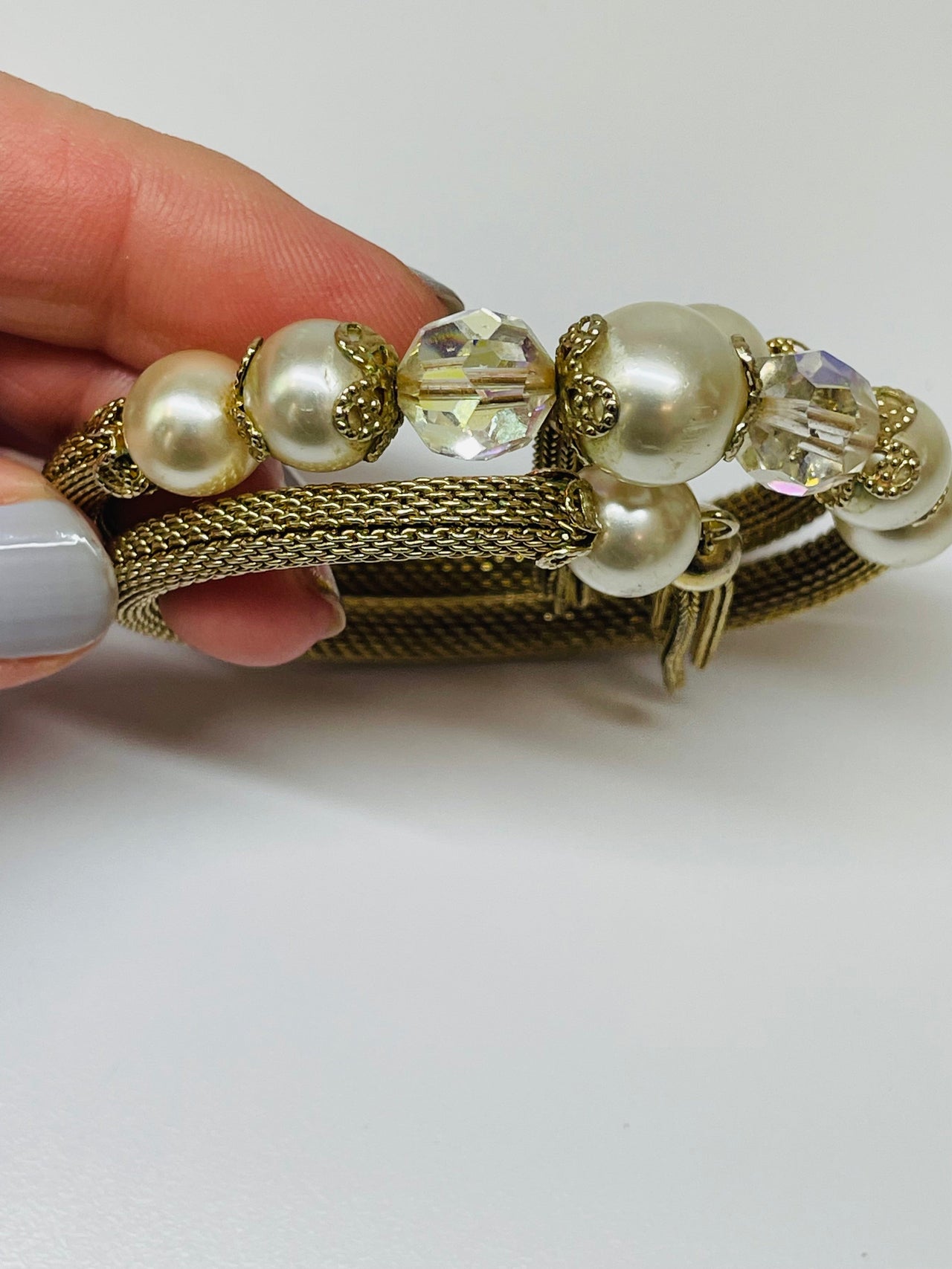 Gold Mesh Pearl Coil Bracelet Devil's Details 