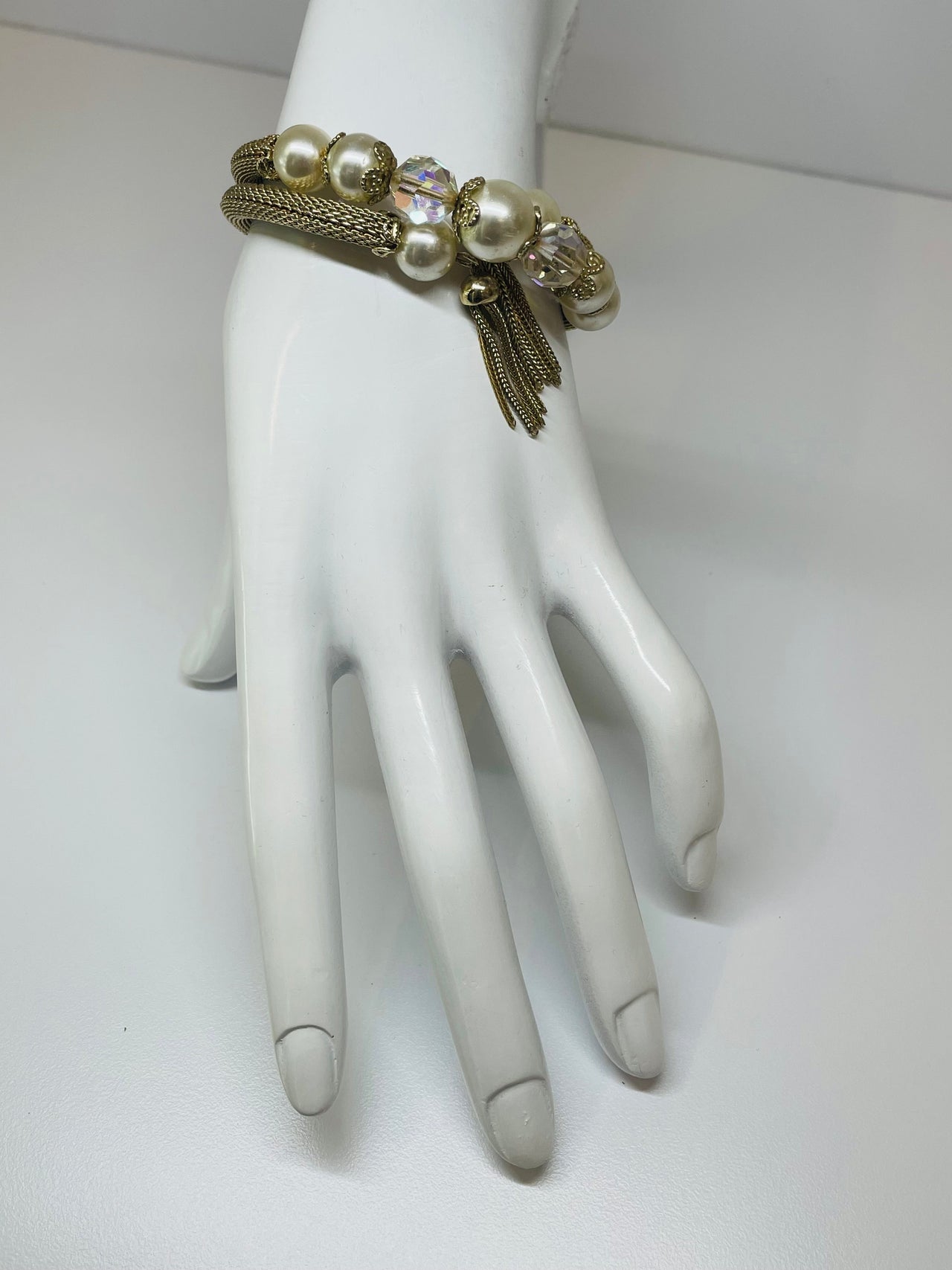 Gold Mesh Pearl Coil Bracelet Devil's Details 