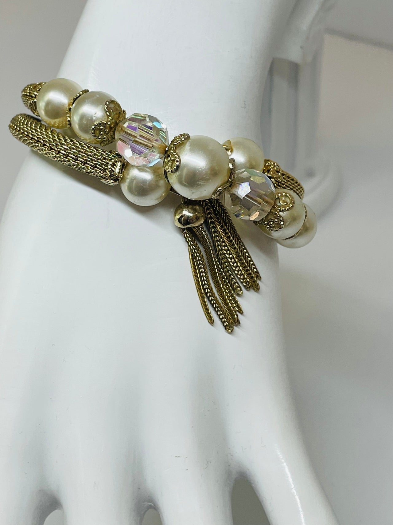 Gold Mesh Pearl Coil Bracelet Devil's Details 