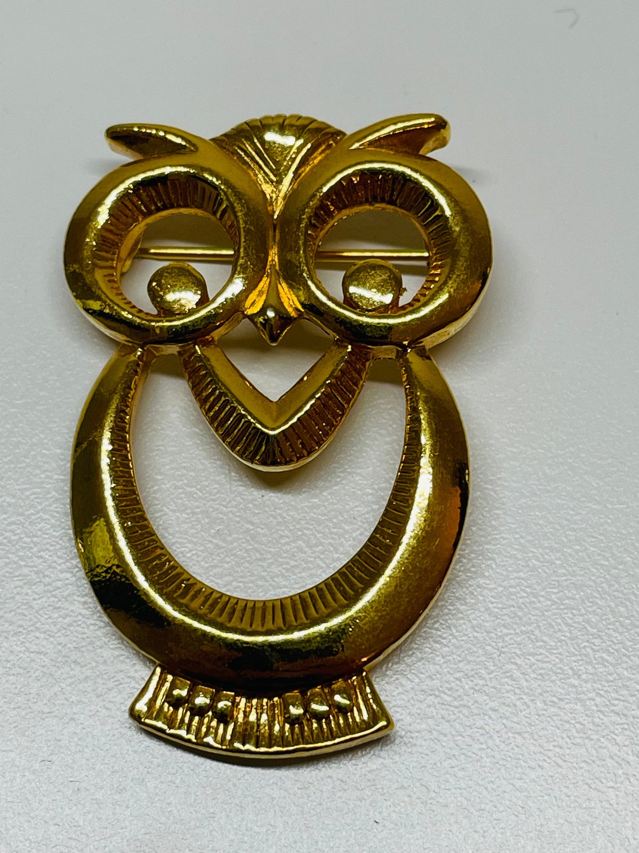 Gold Owl Brooch Devil's Details 