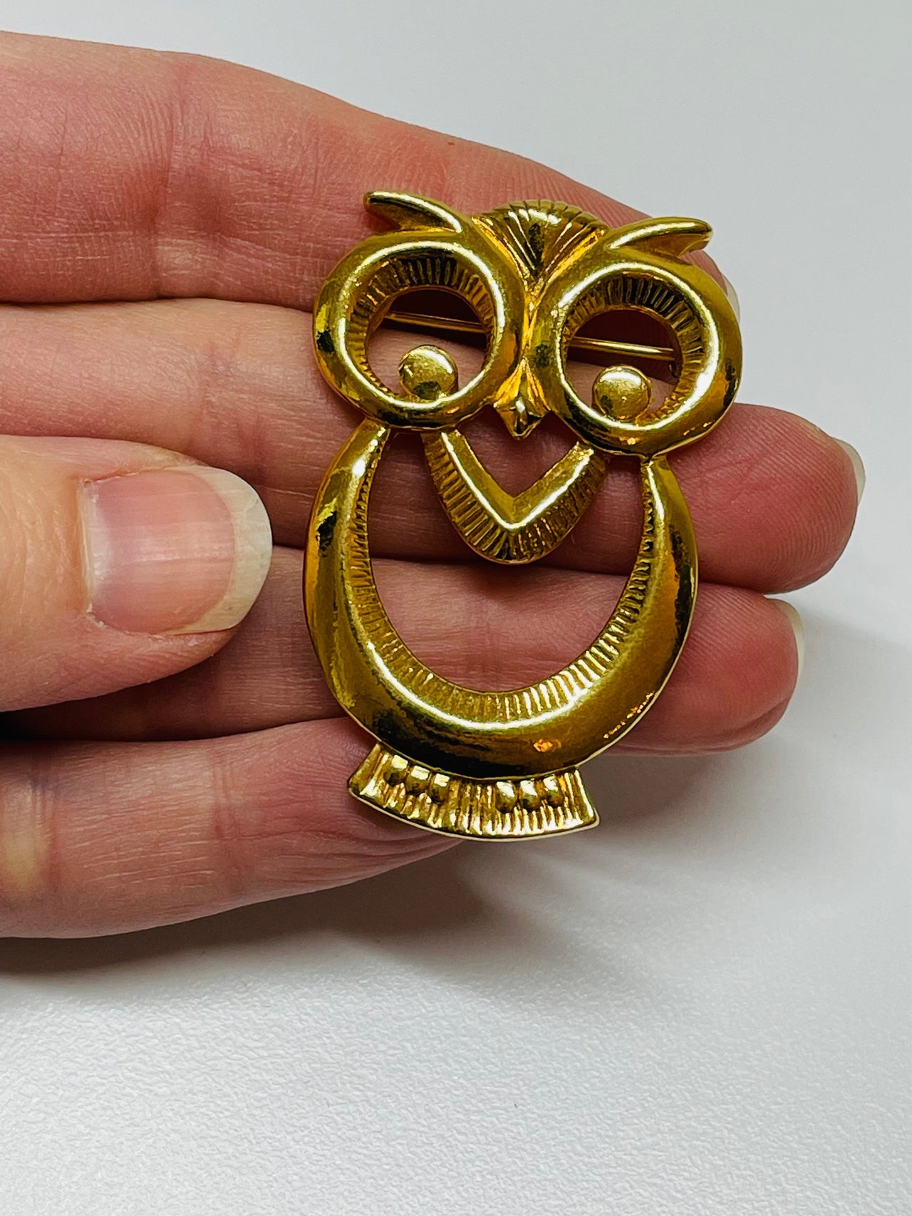 Gold Owl Brooch Devil's Details 