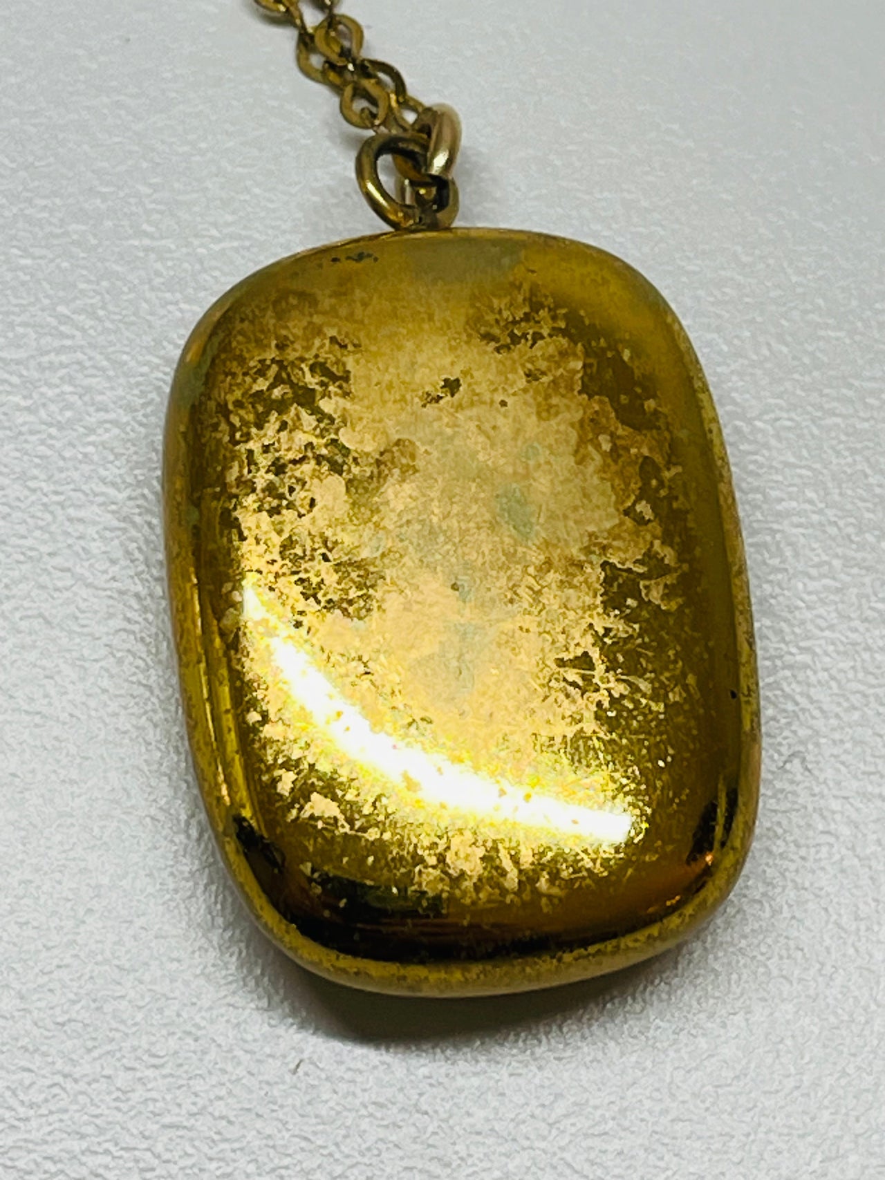 Locket with Enamel Flower and Gold Filled Chain Devil's Details 