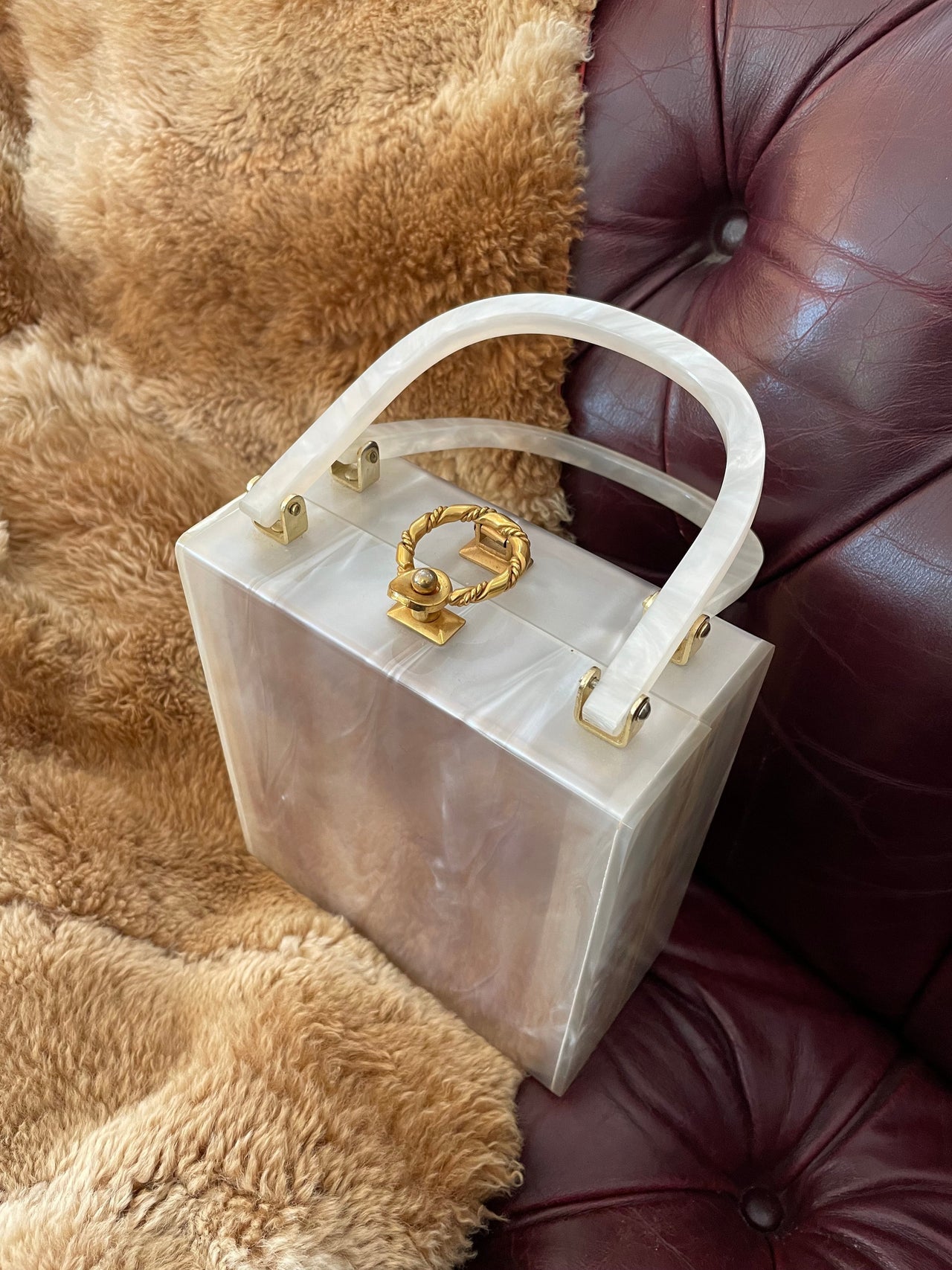 MidCentury White Lucite Box Purse Devil's Details 