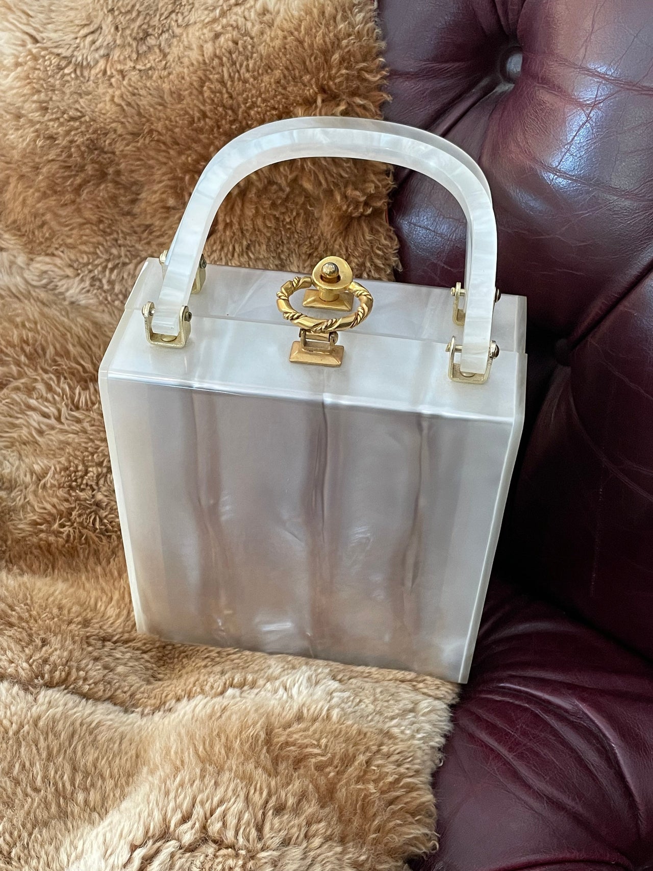 MidCentury White Lucite Box Purse Devil's Details 