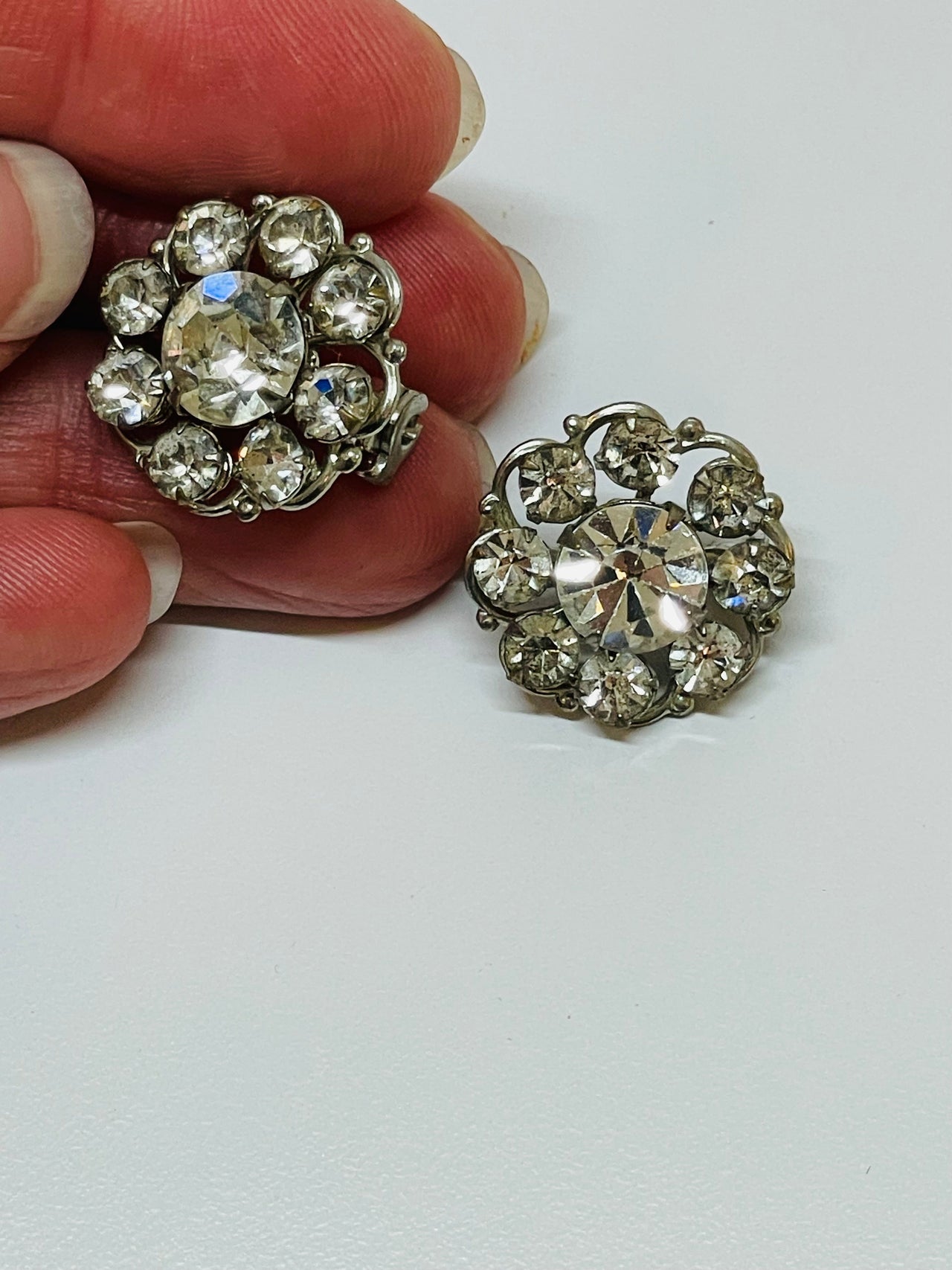 Set of Round Rhinestone Brooches Devil's Details 