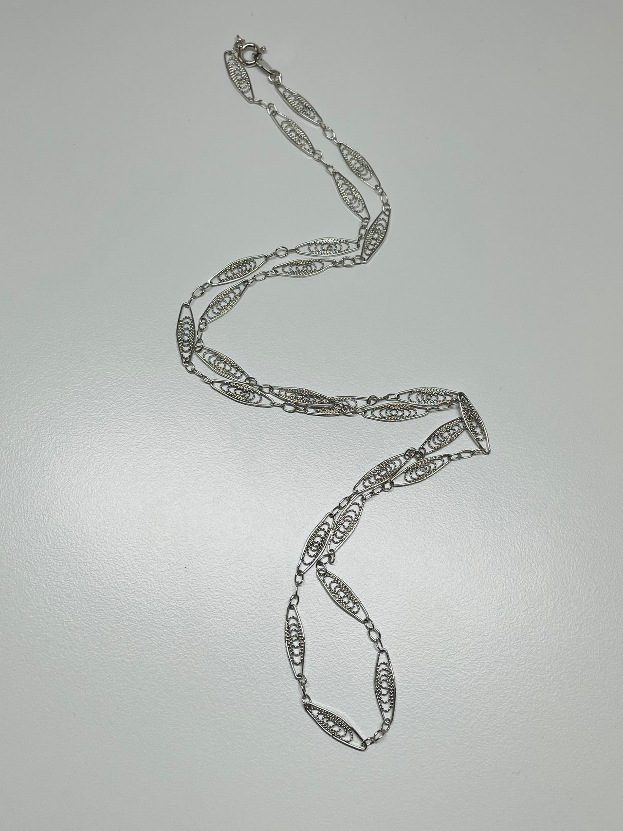 Trifari Silver Oval Filigree Link Chain Devil's Details 